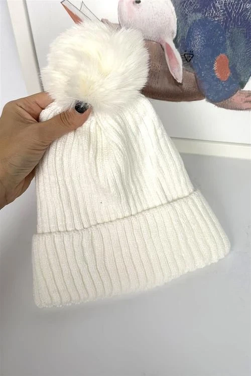 Детска шапка за момичета от 2г о 4г 