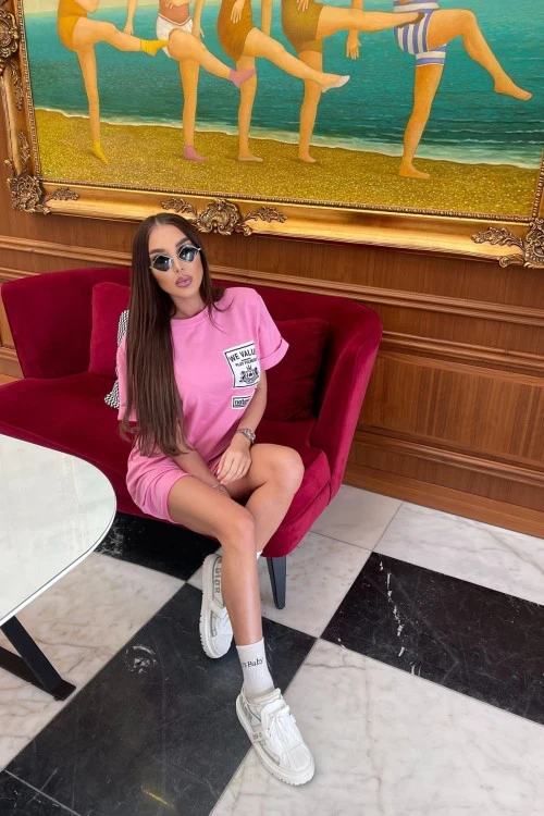 Γυναικείο φόρεμα με κοντά μανίκια