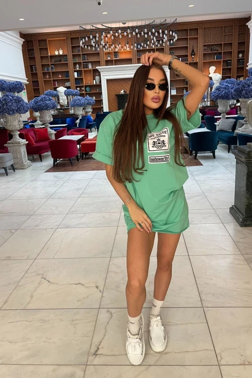 Γυναικείο φόρεμα με κοντά μανίκια