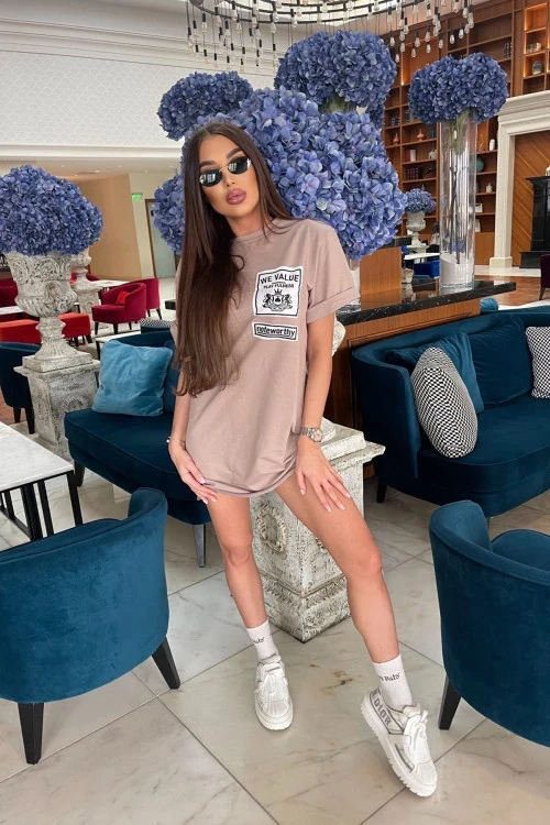 Γυναικείο φόρεμα με κοντά μανίκια