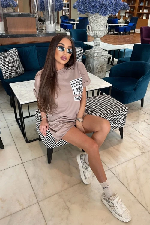 Γυναικείο φόρεμα με κοντά μανίκια