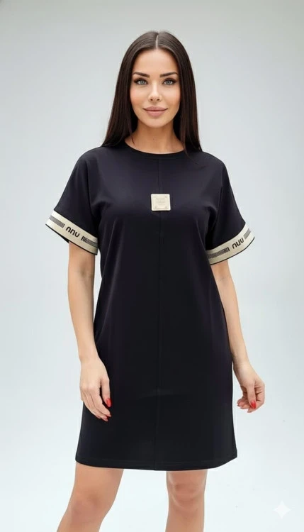 Дамска рокля с къс ръкав