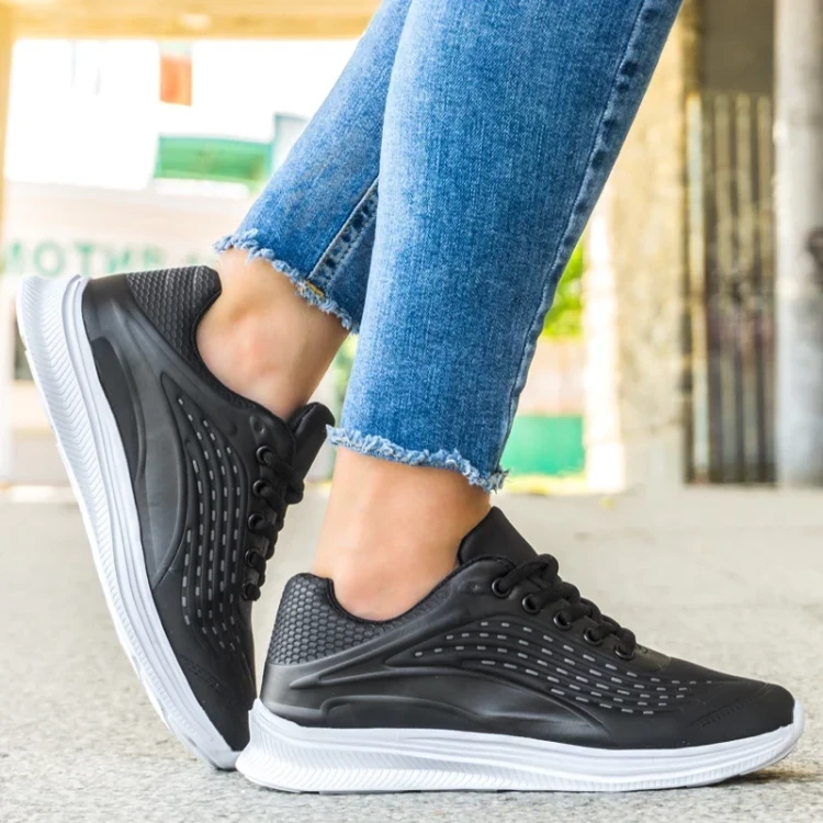 Sports Shoes