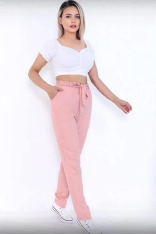 Women's trousers with a belt