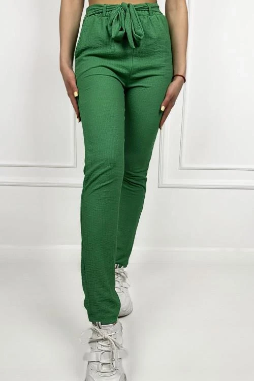 Women's trousers with a belt