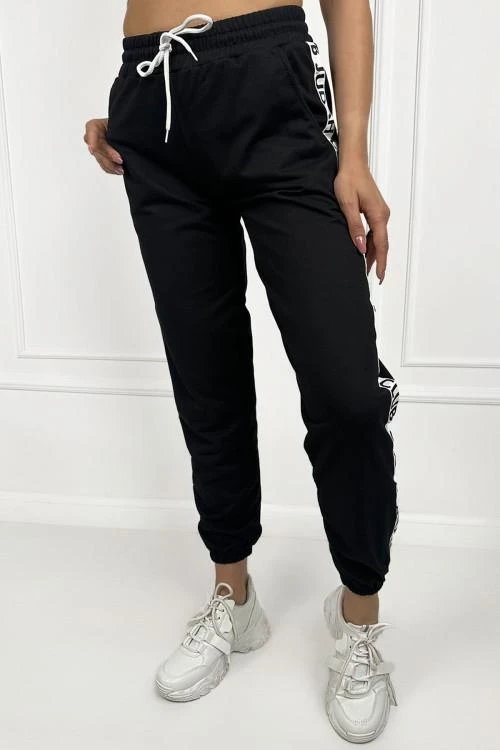 Womens sports pants with links