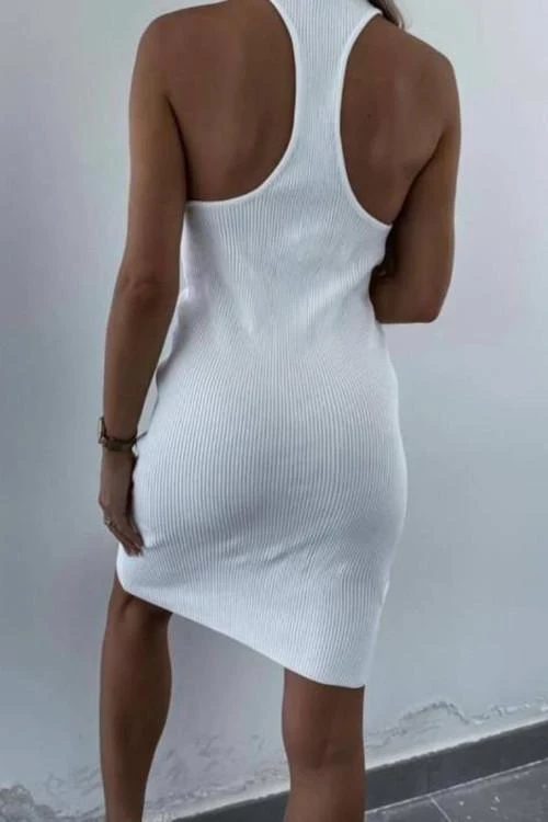 Rochie de dama cu croiala pe corp
