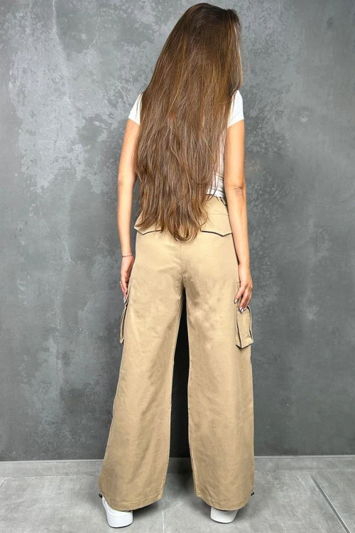 Women's trousers with pockets