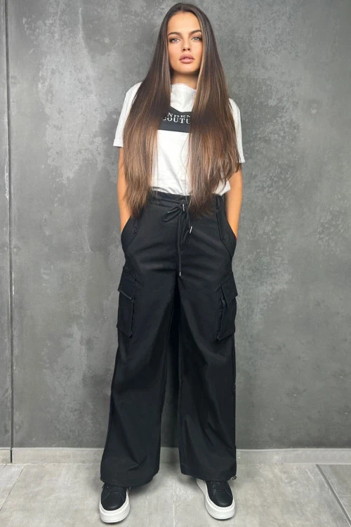 Women's trousers with pockets