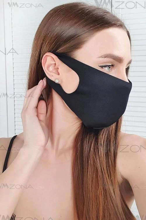 Designový módní doplněk z ultratenkého neoprenu, vhodný pro letní měsíce.