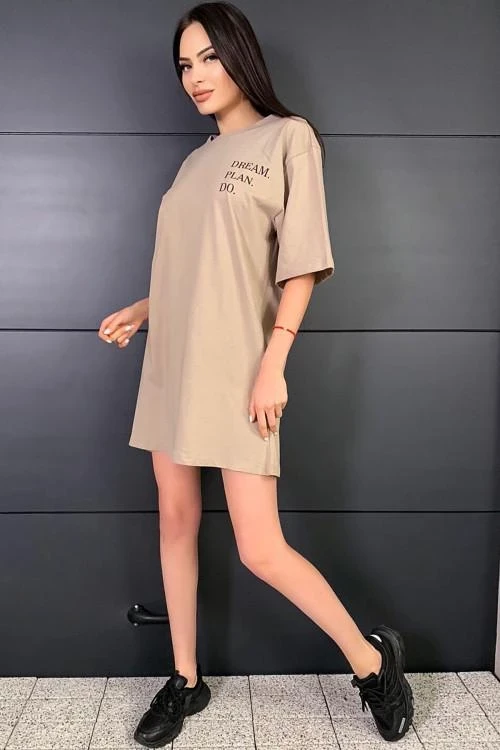Blouses and tops with short sleeves