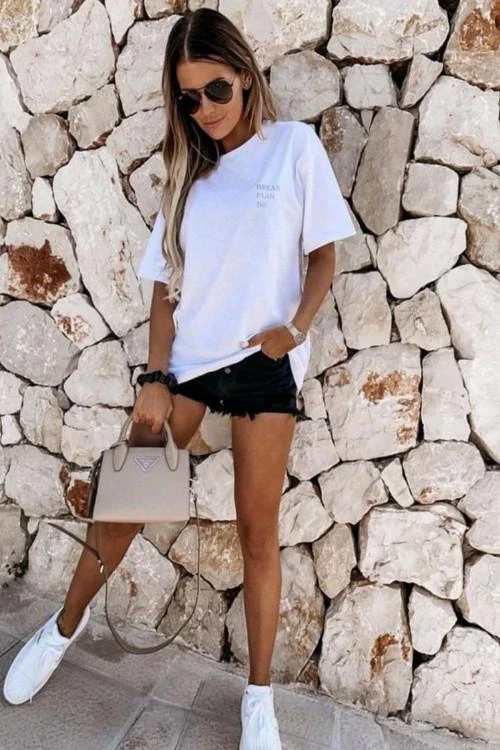 Blouses and tops with short sleeves