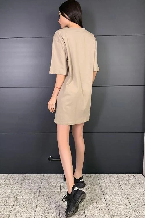 Blouses and tops with short sleeves