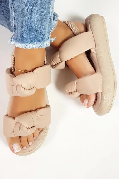 Casual sandals and slippers