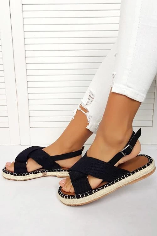 Casual sandals and slippers