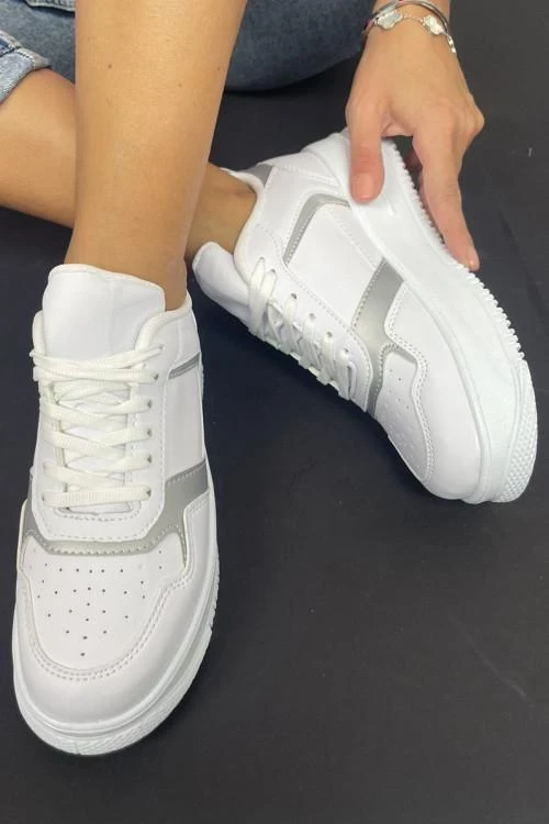 Дамски кецове