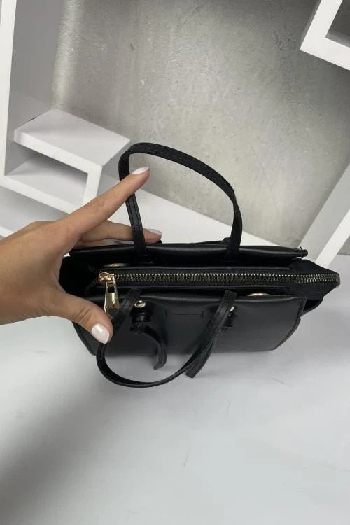 Ladies leather bag